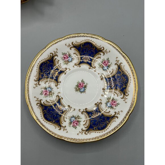 Paragon By Appointment Majesty The Queen Tea Cup Saucer Set Gold & Blue Rare - Picture 7 of 9